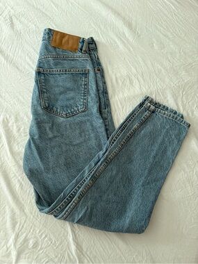 Zara Women’s Denim Jeans Medium Blue Wash